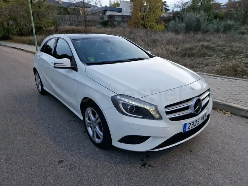 Usado Mercedes A200 Urban 136 CV (100 kW) 2014 Blanco Utilitario