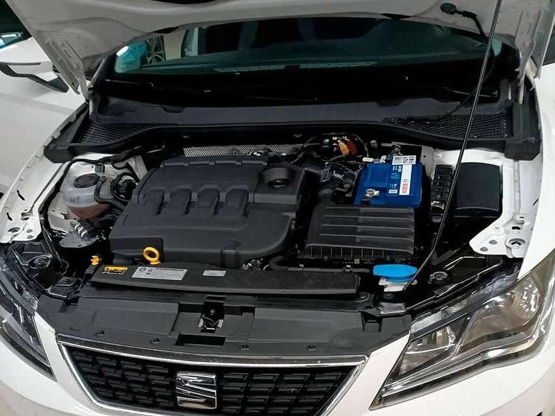 Usado Seat Leon Style 116 CV (85 kW) 2020 Blanco Utilitario