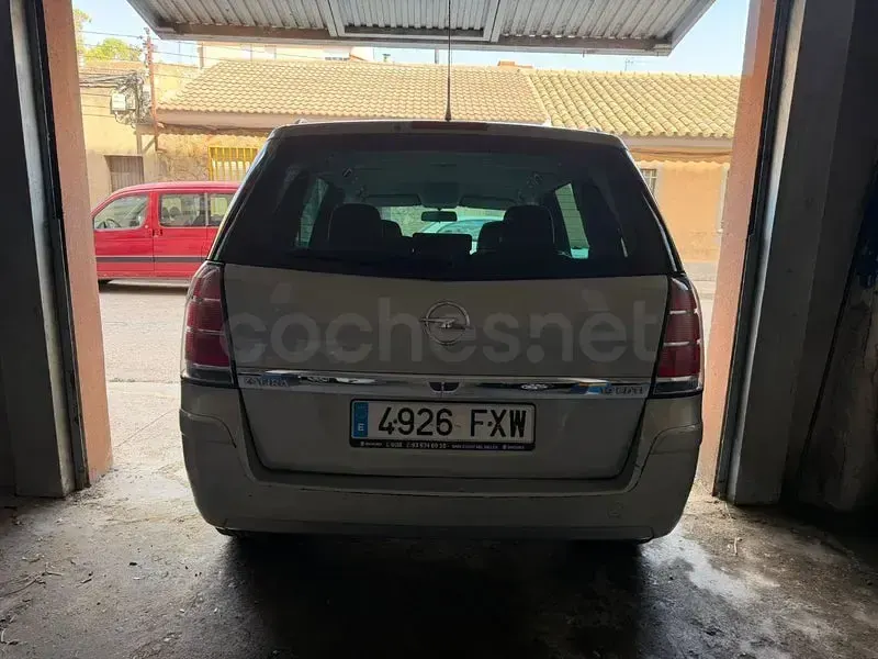 Usado Opel Zafira Cosmo 120 CV (88 kW) 2007 Beige Monovolumen