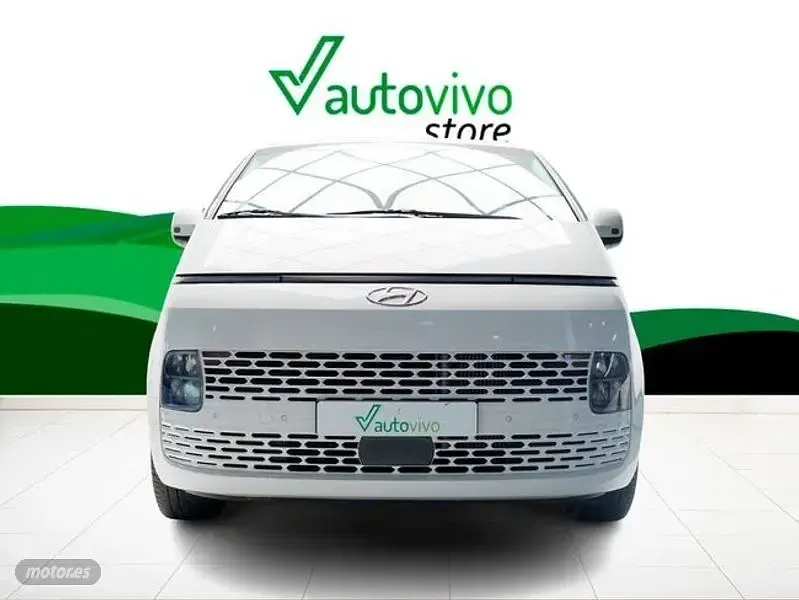 Usado Hyundai Staria 177 CV (130 kW) 2022 Blanco Monovolumen