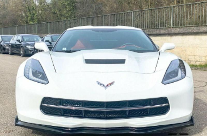 Usado Chevrolet Corvette Stingray 466 CV (342 kW) 2019 Blanco Coupe