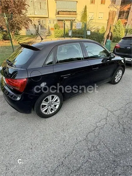 Usado Audi A1 Sportback Ambition 86 CV (63 kW) 2012 Negro Utilitario