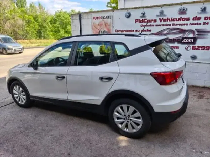 Usado Seat Arona Reference 95 CV (69 kW) 2020 Blanco SUV