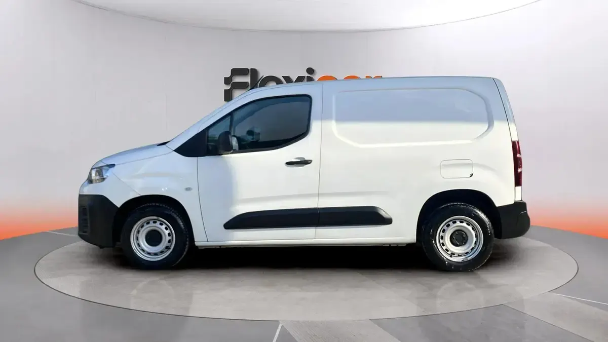 Usado Citroën Berlingo 102 CV (75 kW) 2022 Blanco Monovolumen
