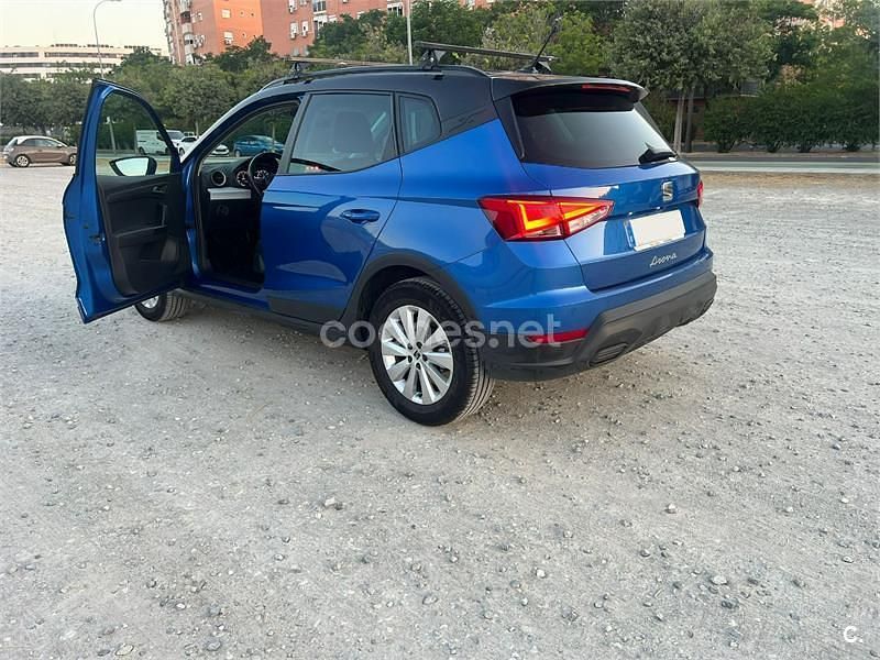 Usado Seat Arona Style 110 CV (80 kW) 2022 Azul SUV