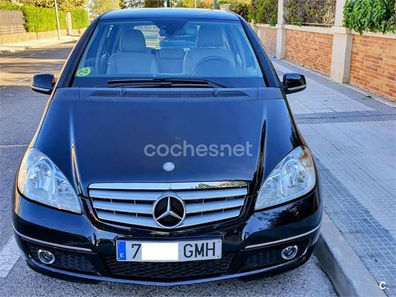 Negro Usado 2009 Mercedes A180 Avantgarde Monovolumen | 6300 € (Precio justo) - Imagen 1/4
