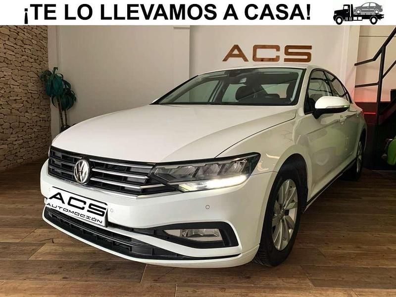 Usado VW Passat Business 120 CV (88 kW) 2020 Blanco Berlina