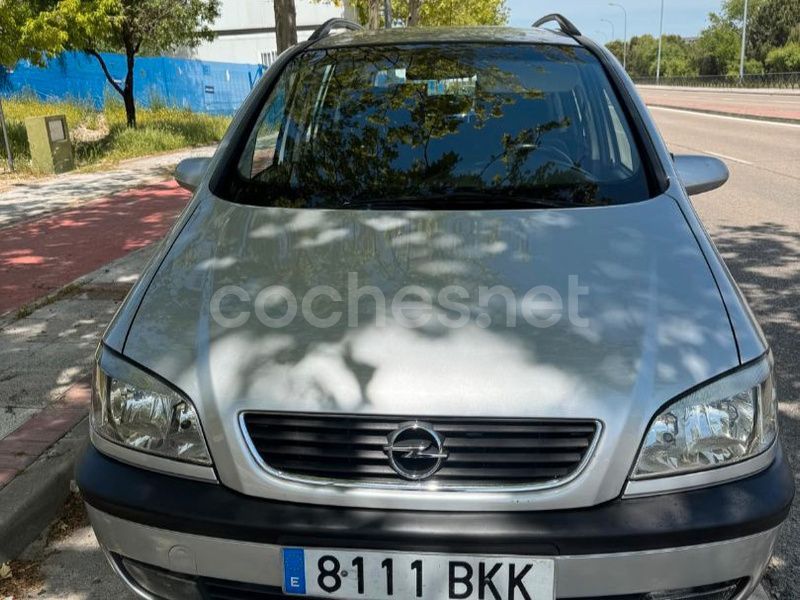 Beige Usado 2001 Opel Zafira Comfort Monovolumen | 2390 € (Un poco caro) - Imagen 1/4