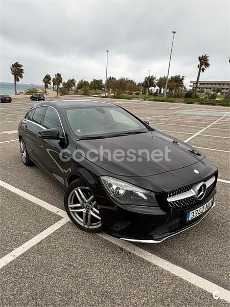 Usado Mercedes CLA200 Shooting Brake Urban 136 CV (100 kW) 2017 Negro Familiar