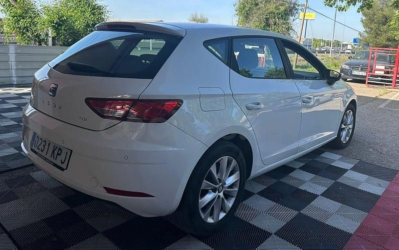 Begagnad Seat Leon Style 110 HK (80 kW) 2018 Vit Sedan