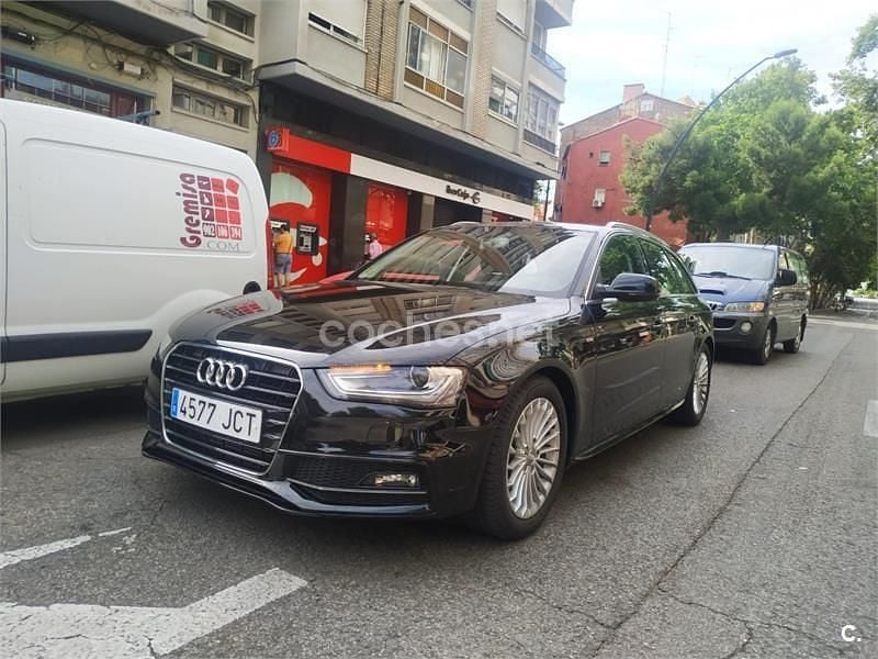 Usado Audi A4 S-Line 136 CV (100 kW) 2015 Negro Familiar