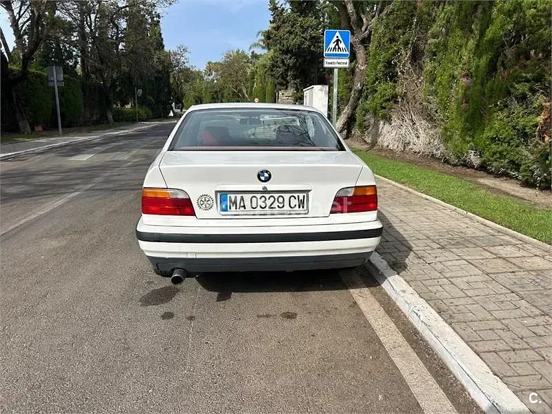 Usado BMW 316 100 CV (73 kW) 1993 Blanco Coupe