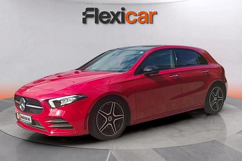 Usado Mercedes A180 116 CV (85 kW) 2019 Rojo Berlina