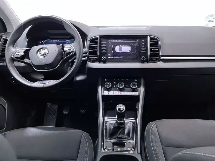 Usado Skoda Karoq Ambition 115 CV (84 kW) 2022 Blanco SUV