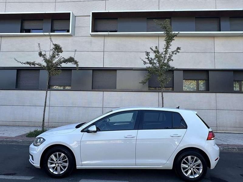 Usado VW Golf VII Advance 110 CV (80 kW) 2017 Blanco Utilitario