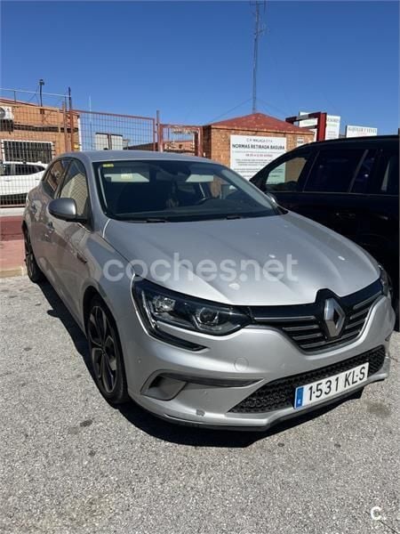 Gris / plata Usado 2018 Renault Mégane GT Line GT-Line Berlina | 17.000 € (Precio justo) - Imagen 1/4