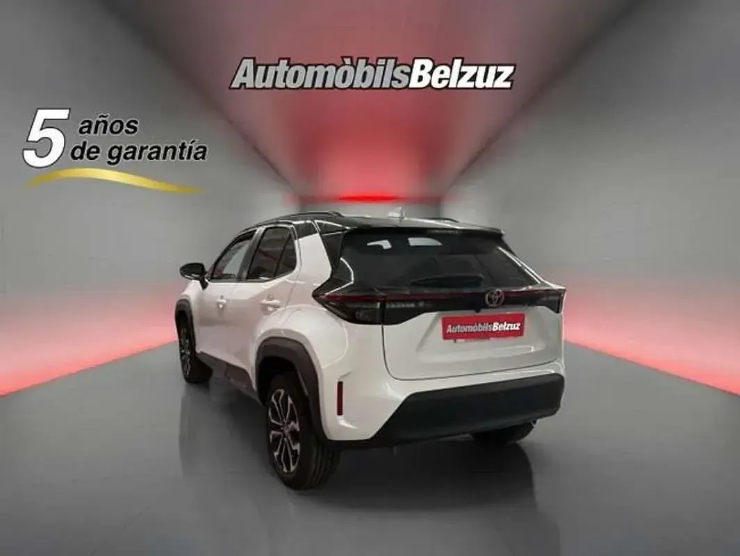 Usado Toyota Yaris Cross Active 125 CV (91 kW) 2024 Blanco SUV