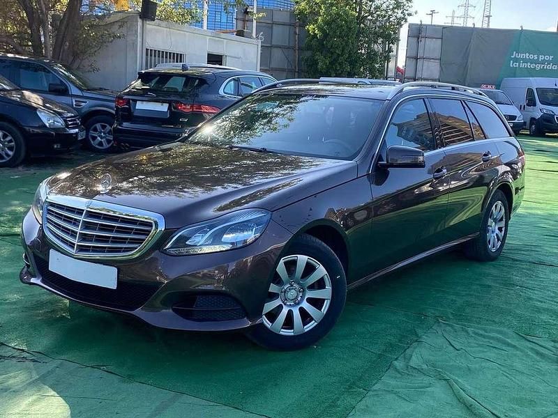 Usado 2013 Mercedes E200 Familiar | 9600 € (Buen precio) - Imagen 1/4