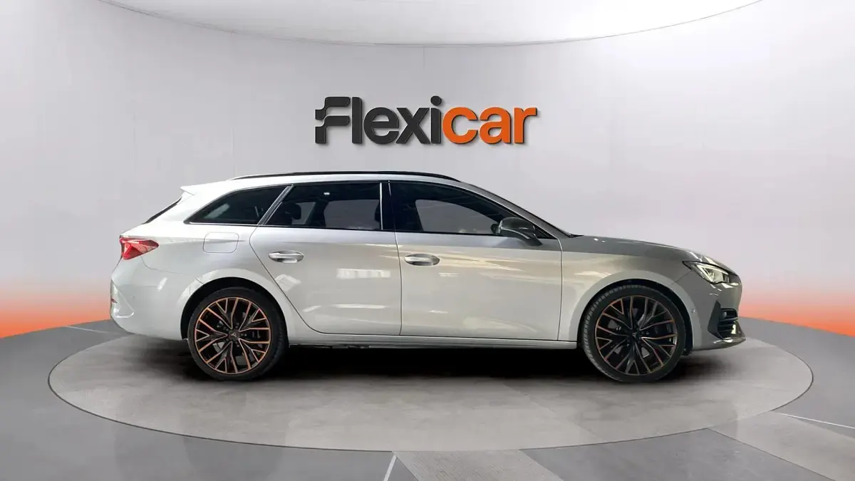Usado Cupra Leon 204 CV (150 kW) 2021 Gris Utilitario