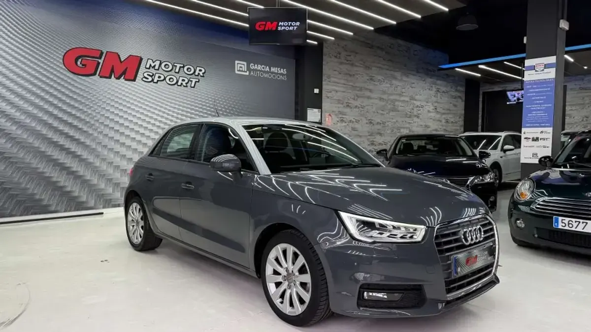 Usado Audi A1 Sportback Attraction 116 CV (85 kW) 2016 Gris Utilitario