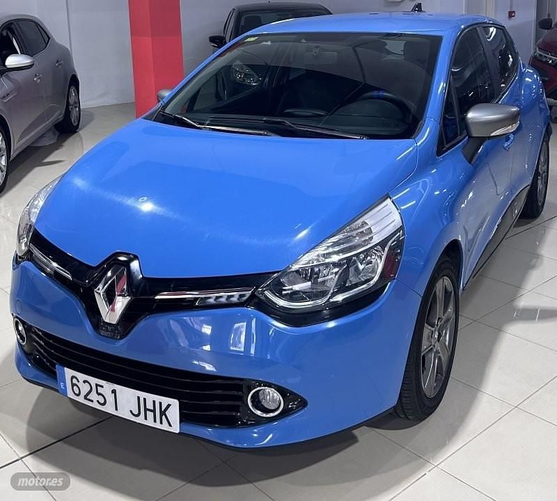 Usado Renault Clio IV Expression 75 CV (55 kW) 2015 Azul Berlina
