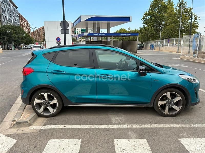 Usado Ford Fiesta Active 125 CV (91 kW) 2018 Azul Utilitario