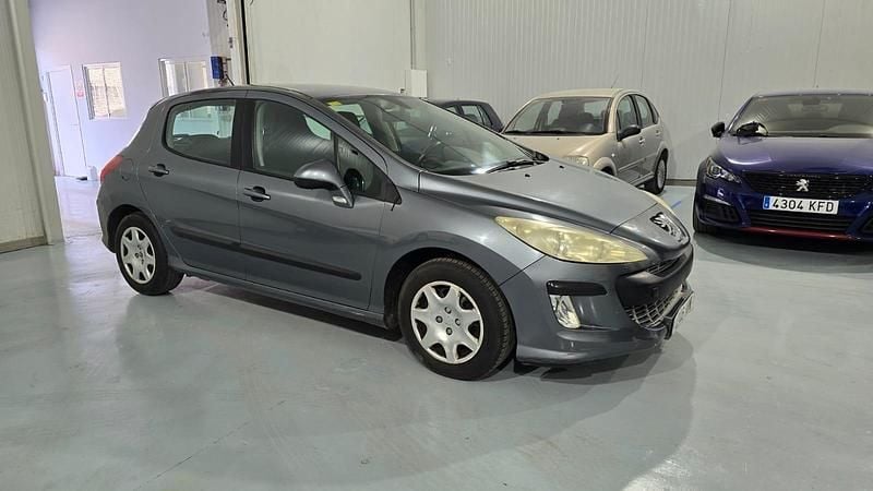 Usado Peugeot 308 Business-Line 112 CV (82 kW) 2011 Gris