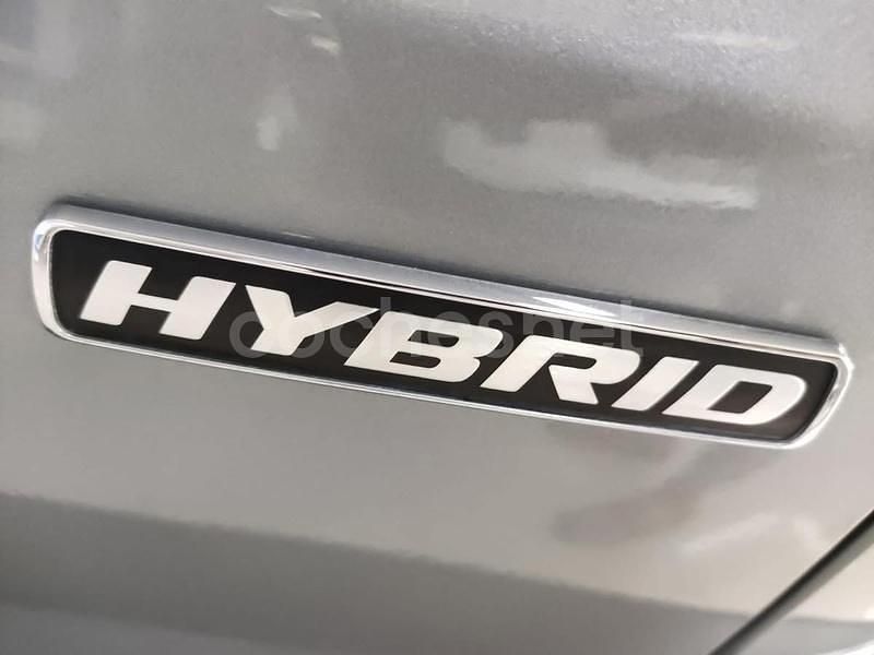 Usado Ford Kuga Titanium 190 CV (139 kW) 2022 Gris / plata SUV