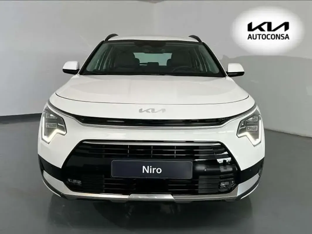 Usado Kia Niro 141 CV (103 kW) 2025 Blanco SUV