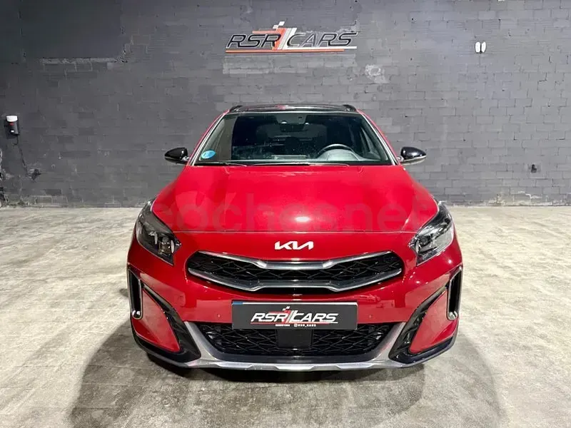 Usado Kia XCeed GT-Line 136 CV (100 kW) 2023 Granate SUV
