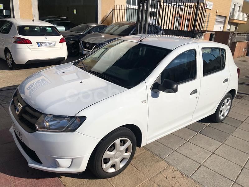 Blanco Usado 2014 Dacia Sandero Ambiance Berlina | 6000 € (Precio justo) - Imagen 1/4