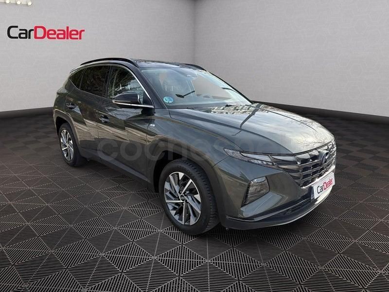Usado Hyundai Tucson 136 CV (100 kW) 2021 Gris / plata SUV