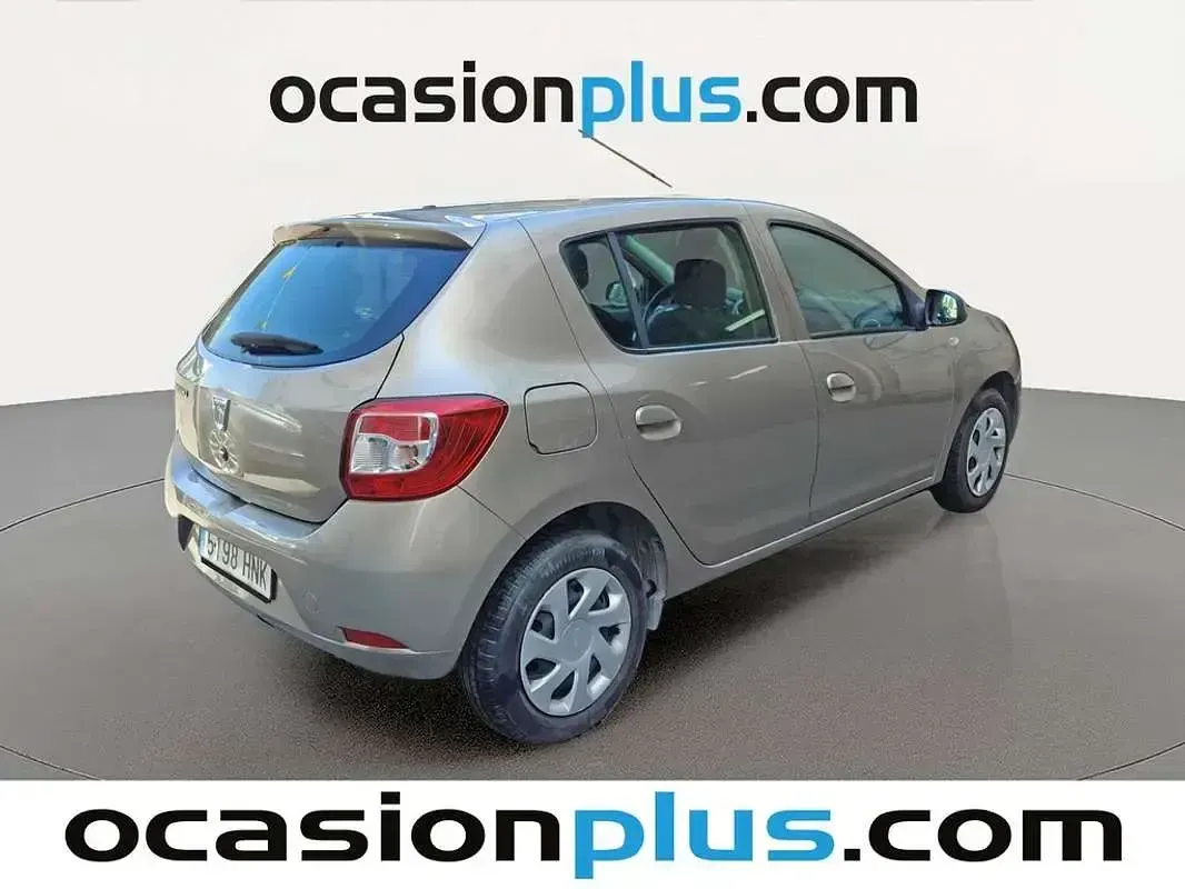 Usado Dacia Sandero Lauréate 90 CV (66 kW) 2012 Beige Utilitario