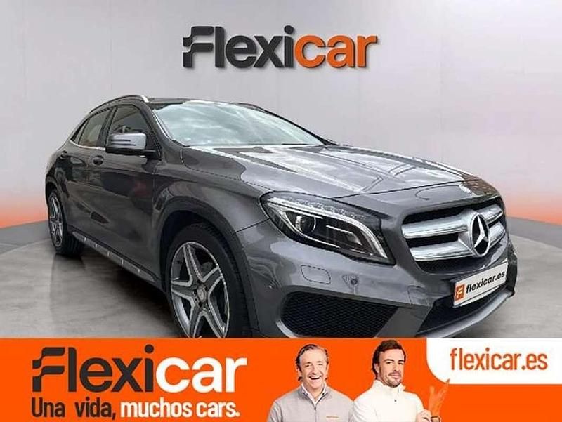 Usado Mercedes GLA200 AMG line 136 CV (100 kW) 2017 Gris SUV