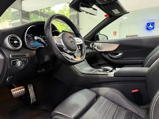 Usado Mercedes C220 194 CV (142 kW) 2021 Negro Descapotable