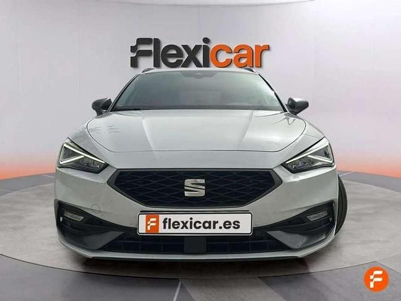 Usado Seat Leon ST FR 150 CV (110 kW) 2021 Blanco Familiar