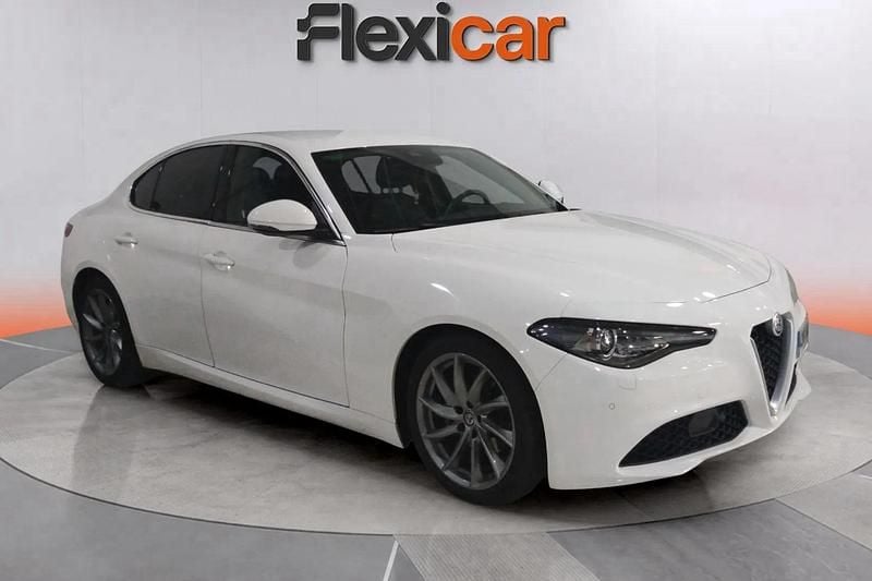 Blanco Usado 2017 Alfa Romeo Giulia Super Berlina | 15.490 € (Buen precio) - Imagen 1/4