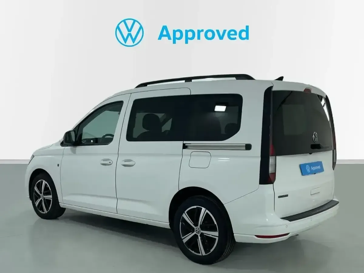 Usado VW Caddy 122 CV (89 kW) 2022 Blanco Monovolumen