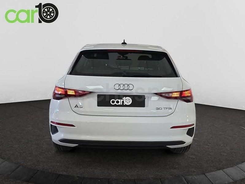 Usado Audi A3 Premium 110 CV (80 kW) 2021 Blanco Berlina
