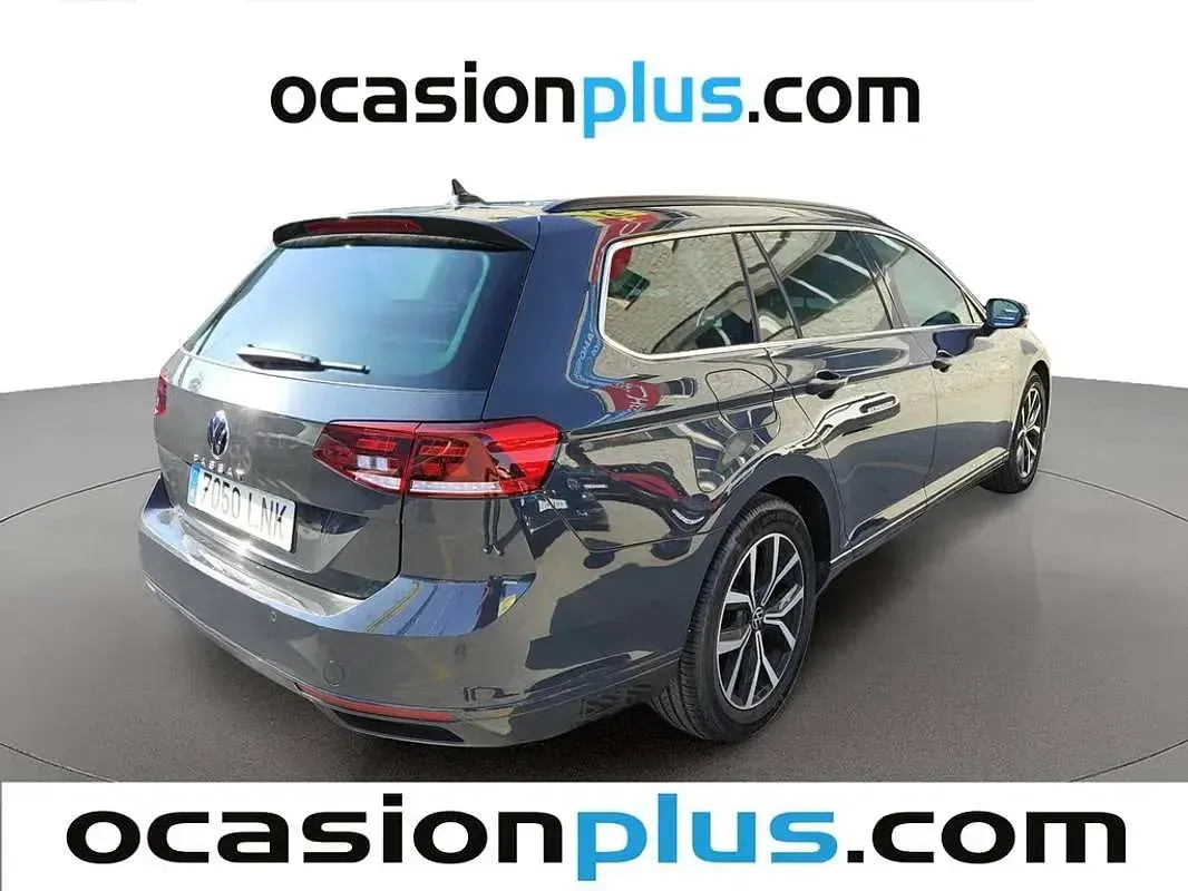 Usado VW Passat Executive 150 CV (110 kW) 2021 Gris Familiar