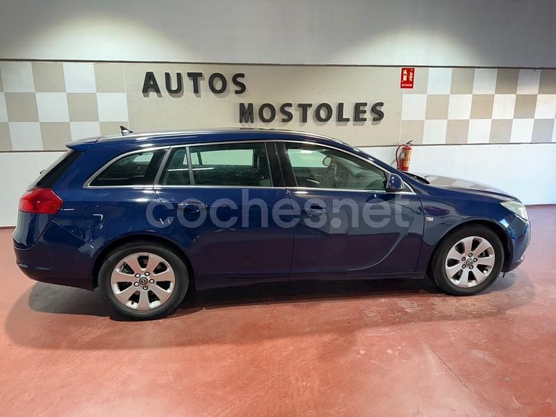 Usado Opel Insignia Edition 130 CV (95 kW) 2011 Negro Berlina