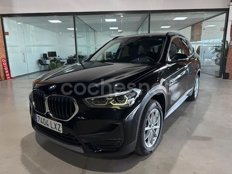 Negro Usado 2022 BMW X1 Sport Line SUV | 23.500 € - Imagen 1/4
