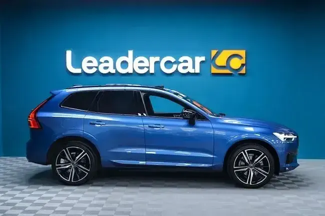 Usado Volvo XC60 R-Design 235 CV (172 kW) 2021 Azul SUV