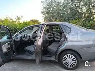 Usado Seat Cordoba Stella 75 CV (55 kW) 2003 Gris / plata Berlina