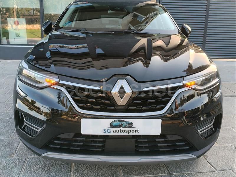 Usado Renault Arkana Techno 145 CV (106 kW) 2022 Negro SUV