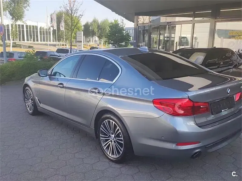 Usado BMW 530e iPerformance 252 CV (185 kW) 2019 Gris / plata Berlina