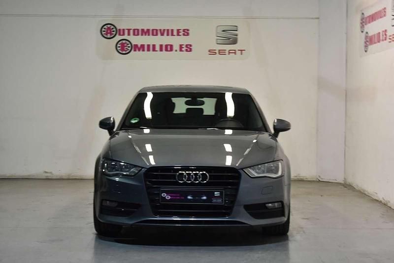 Usado Audi A3 Sportback Ambiente 150 CV (110 kW) 2014 Gris Utilitario