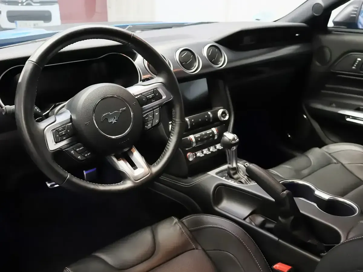 Usado Ford Mustang 459 CV (337 kW) 2022 Azul Coupe