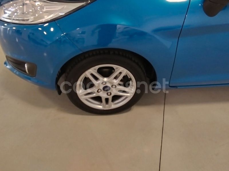Usado Ford Fiesta Titanium 100 CV (73 kW) 2013 Azul Utilitario