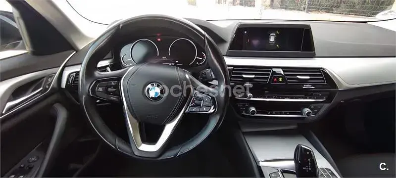 Usado BMW 530 252 CV (185 kW) 2017 Negro Familiar